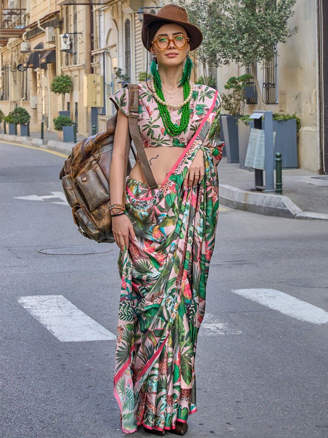 

Ishin Floral Satin Saree, Green