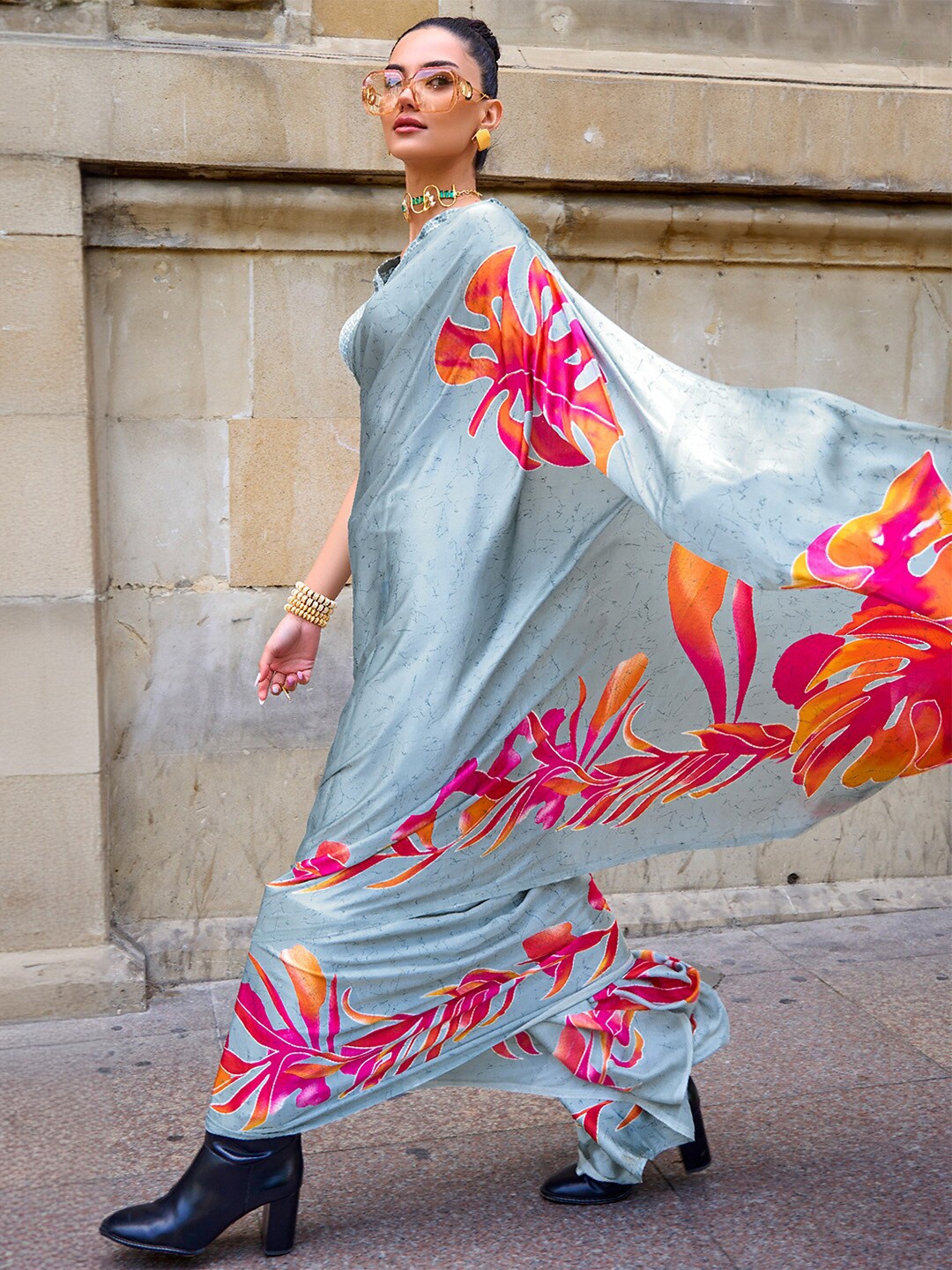 

Ishin Floral Satin Saree, Grey