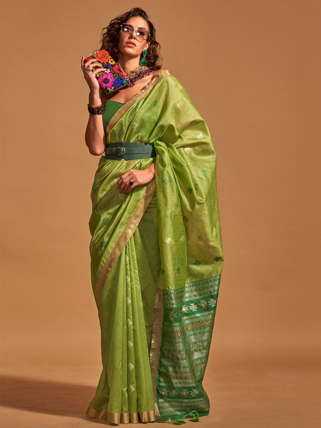 

Ishin Woven Design Zari Banarasi Saree, Green