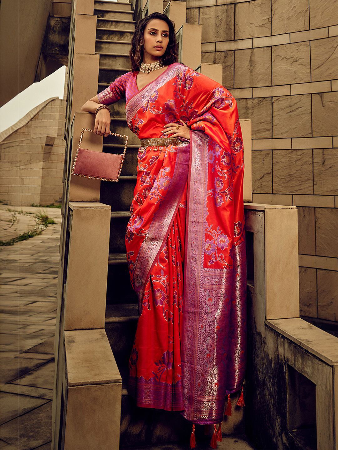 

Ishin Floral Zari Satin Saree, Red