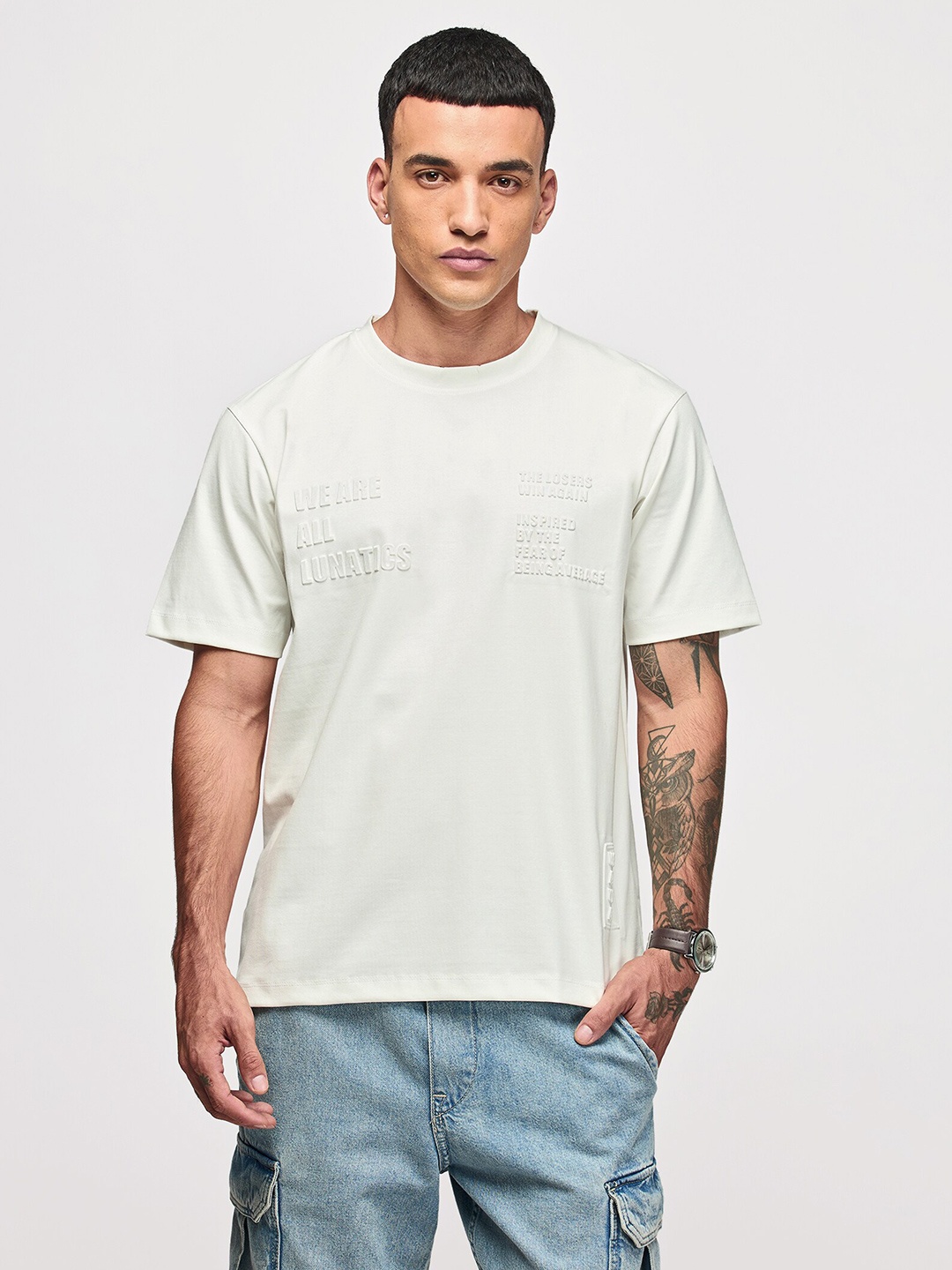 

Red Flame Men Pockets T-shirt, White