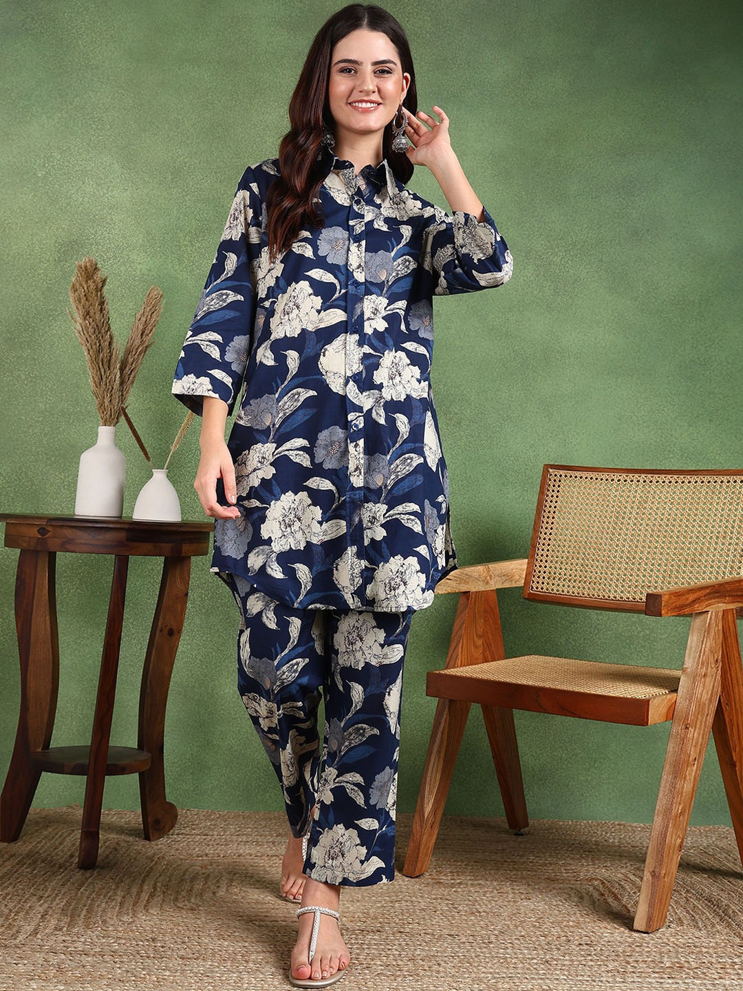 

Sangria Floral Printed Pure Cotton Co-Ords Set, Navy blue