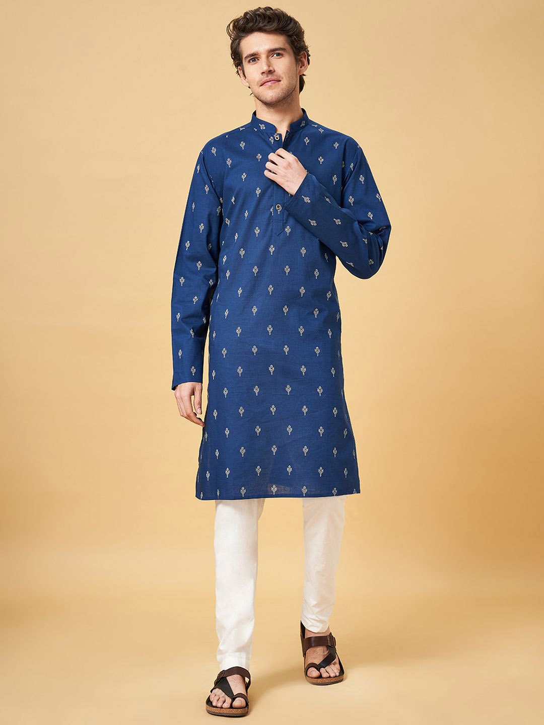 

indus route by Pantaloons Me Paisley Flared Sleeves Thread Work Kurta, Blue