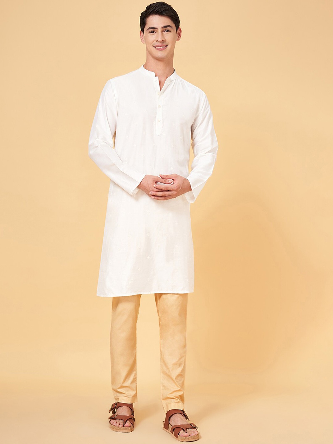 

indus route by Pantaloons Men Patchwork Kurta, Brown