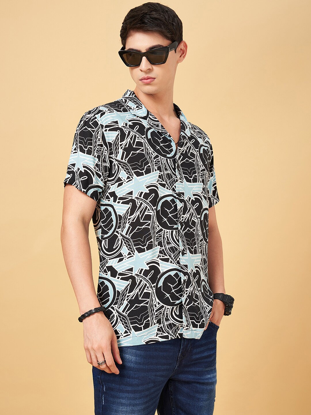 

SF JEANS by Pantaloons Men Slim Fit Graphic Printed Casual Shirt, Black