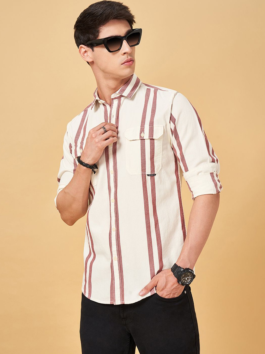 

SF JEANS by Pantaloons Men Slim Fit Opaque Striped Casual Shirt, White