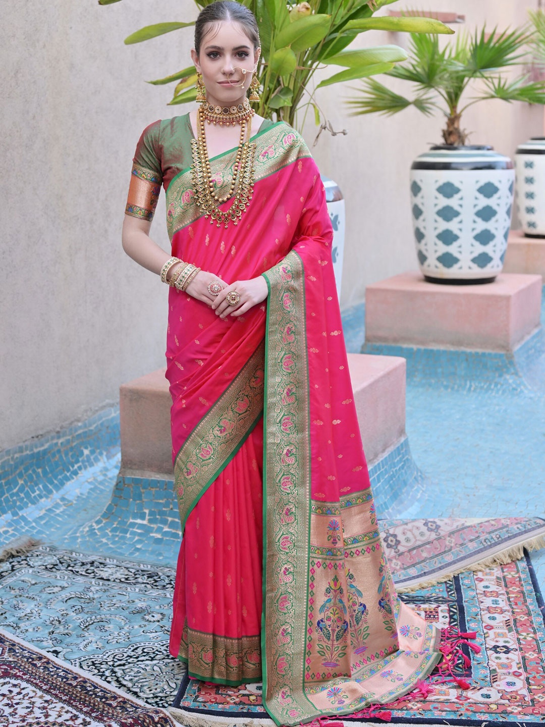 

VISHNU WEAVES Woven Design Zari Pure Silk Paithani Saree, Rose