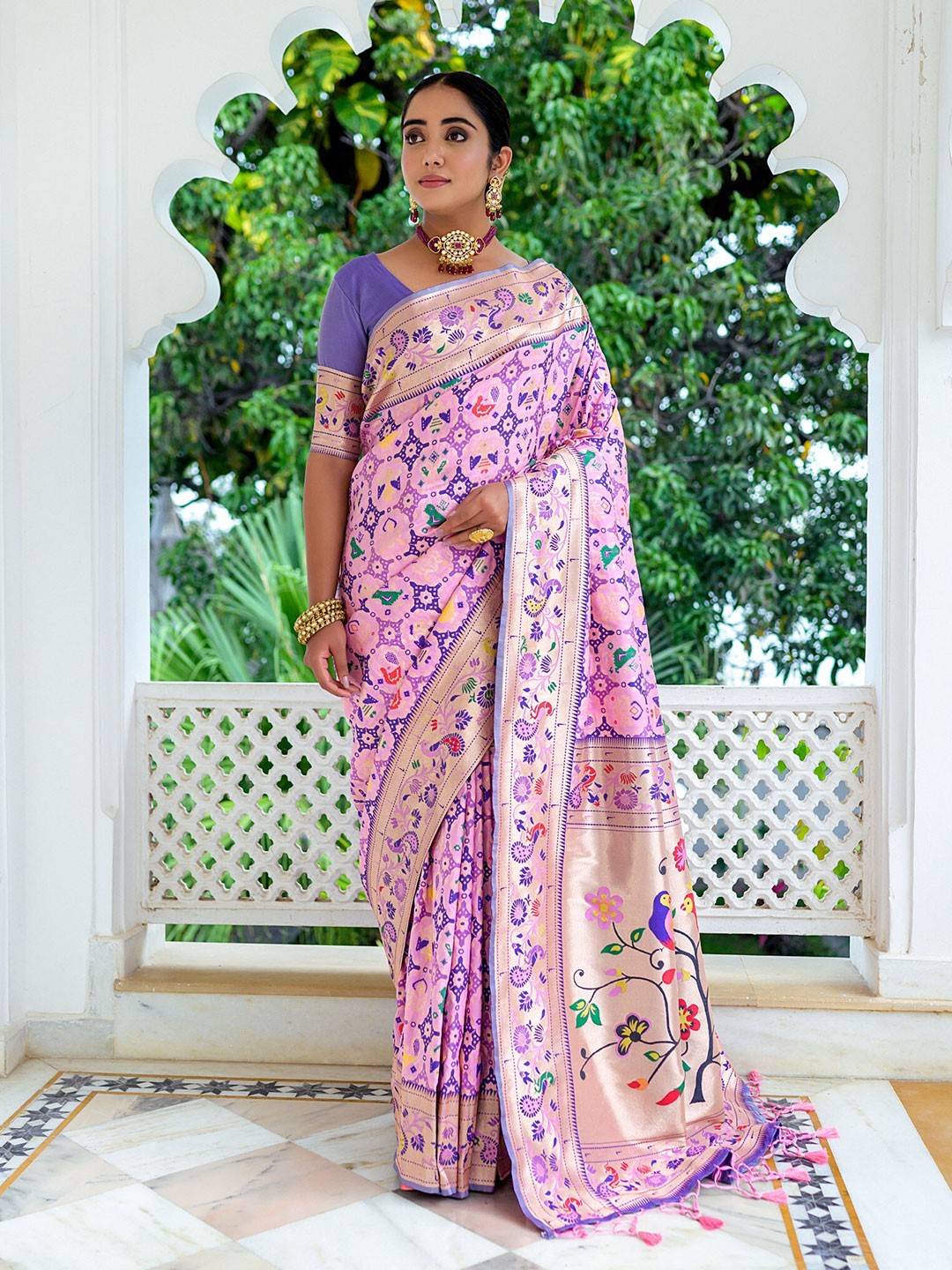

VISHNU WEAVES Woven Design Zari Pure Silk Paithani Saree, Pink