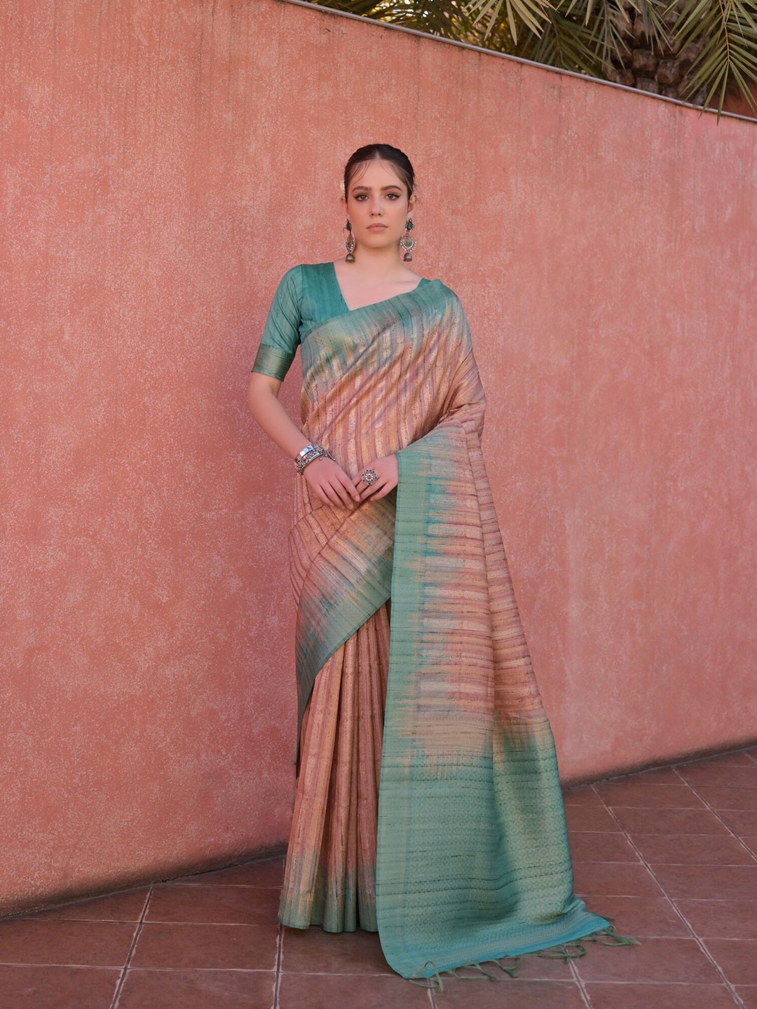 

VISHNU WEAVES Woven Design Zari Pure Silk Tussar Saree, Coffee brown