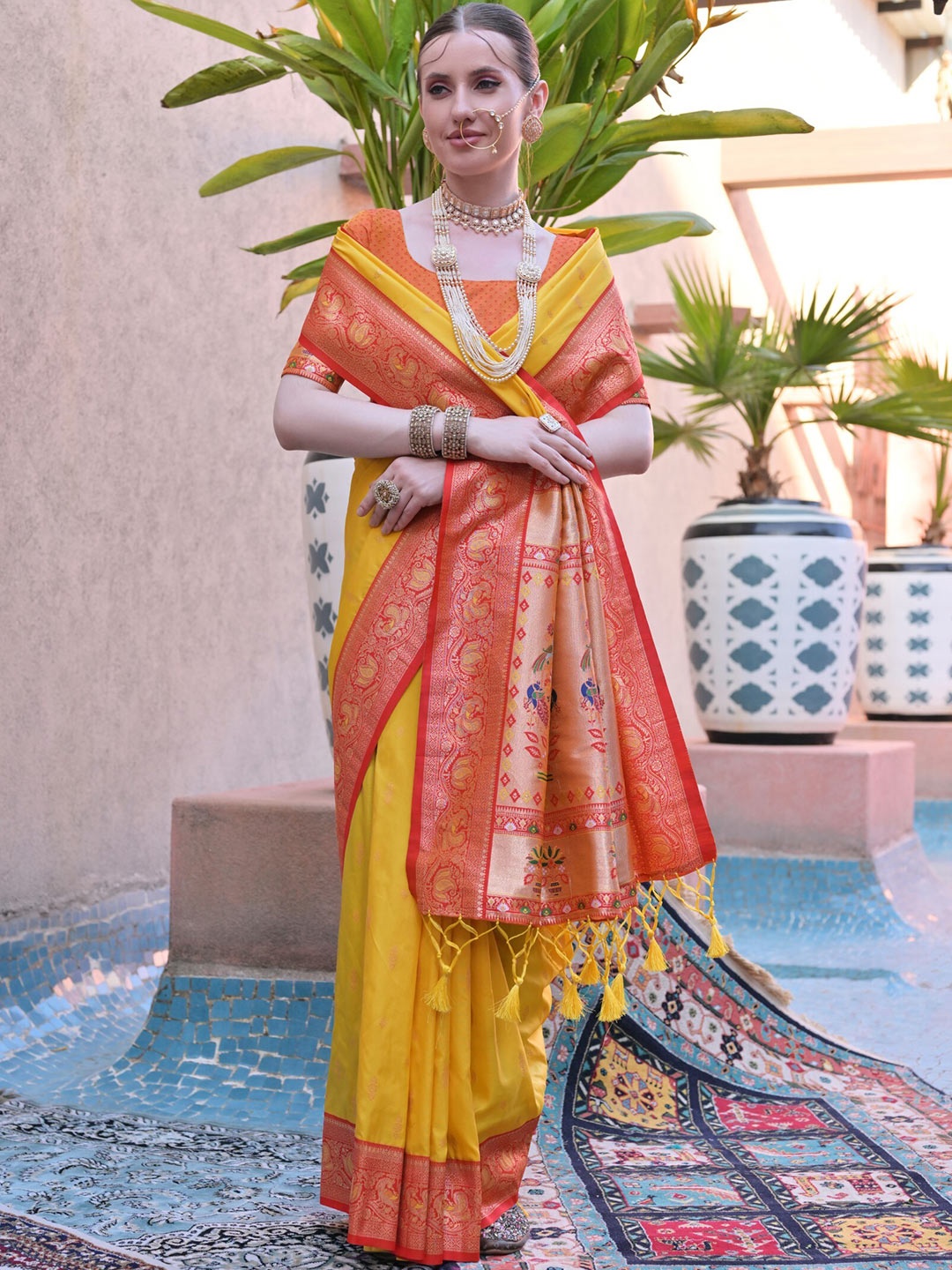 

VISHNU WEAVES Woven Design Zari Pure Silk Paithani Saree, Yellow