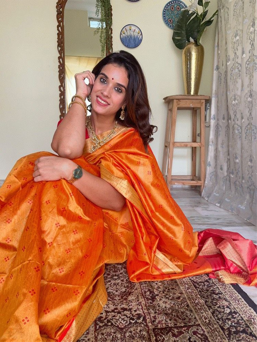 

VISHNU WEAVES Bandhani Zari Bandhani Saree, Orange