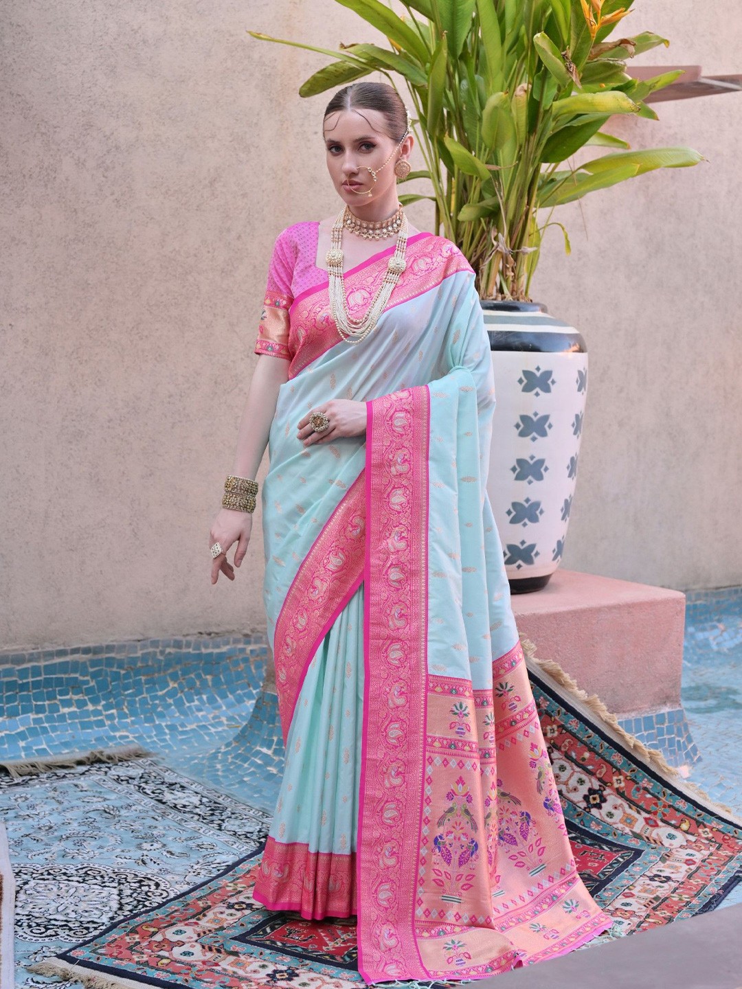 

VISHNU WEAVES Woven Design Zari Pure Silk Paithani Saree, Turquoise blue