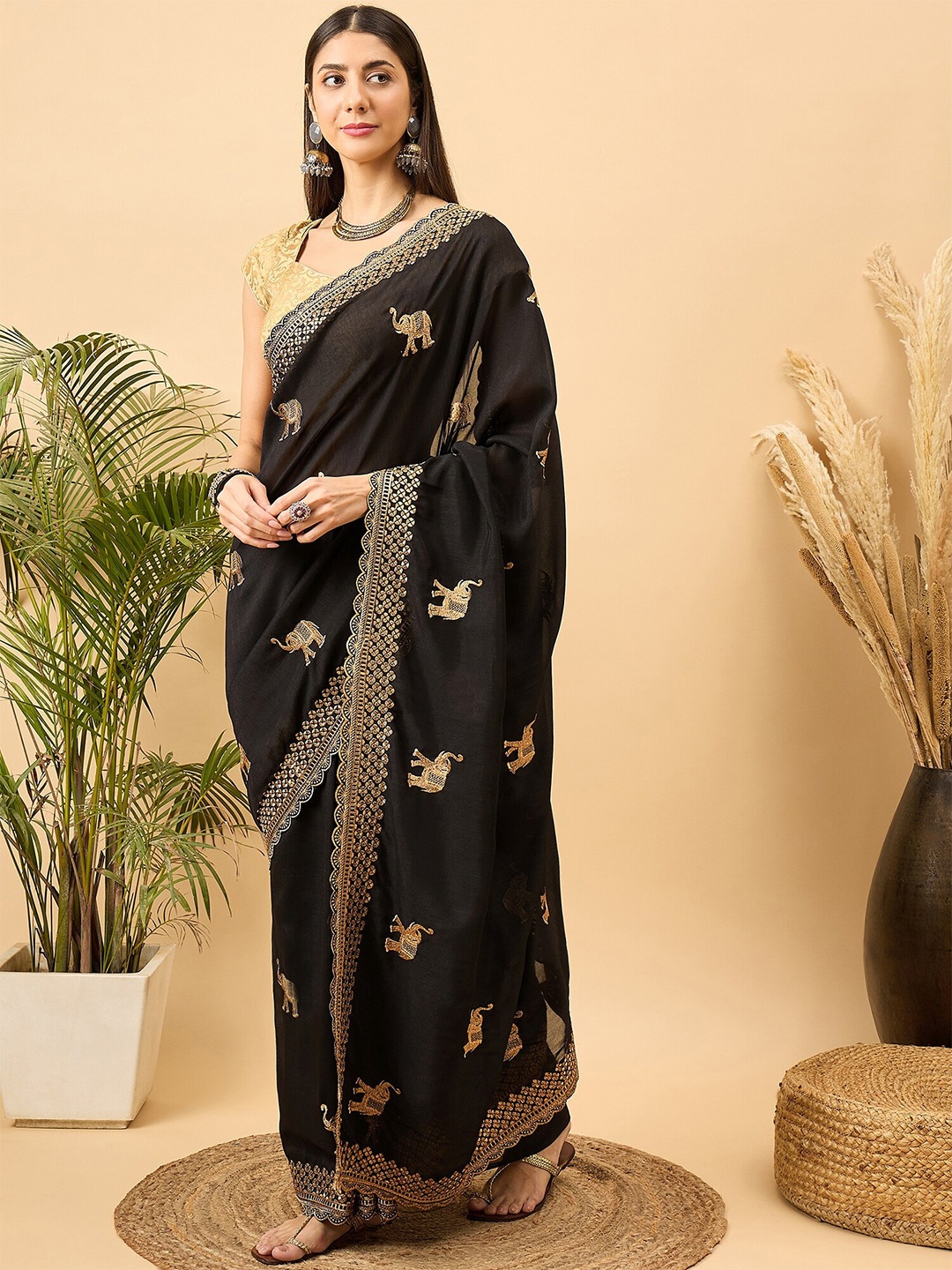 

Dori Embellished Embroidered Saree, Black