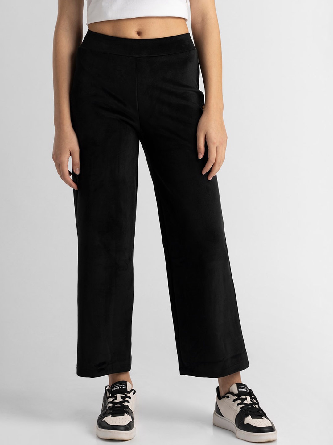 

Van Heusen Women Relaxed Loose Fit High-Rise Trousers, Black