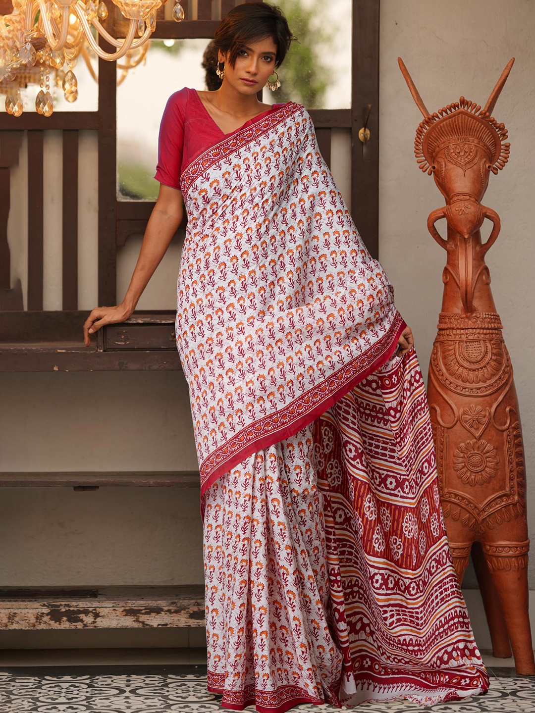 

Unnati Silks Ethnic Motifs Pure Cotton Handloom Block Print Saree, White