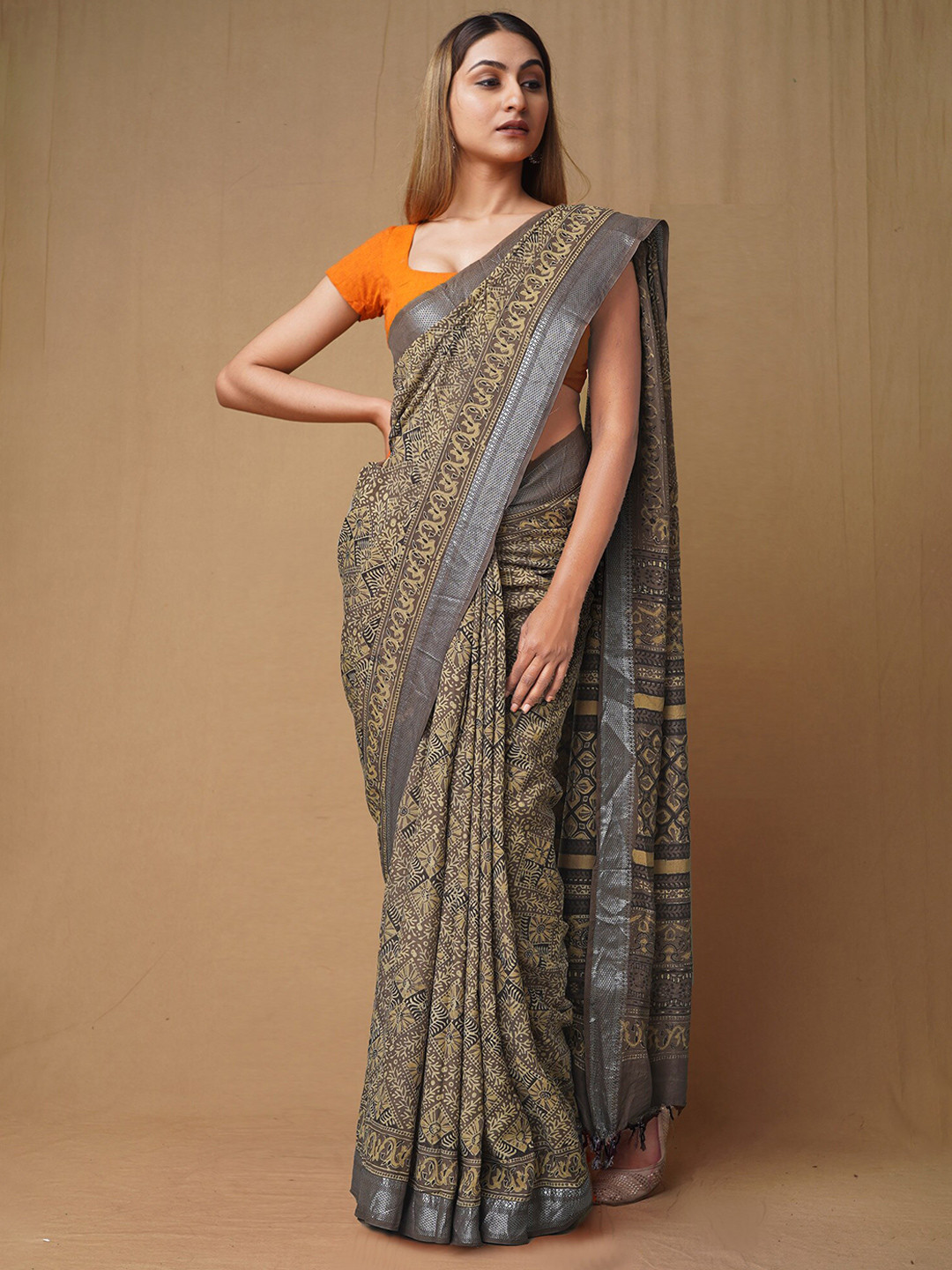 

Unnati Silks Ajrak Block Zari Pure Silk Handloom Chanderi Saree, Grey