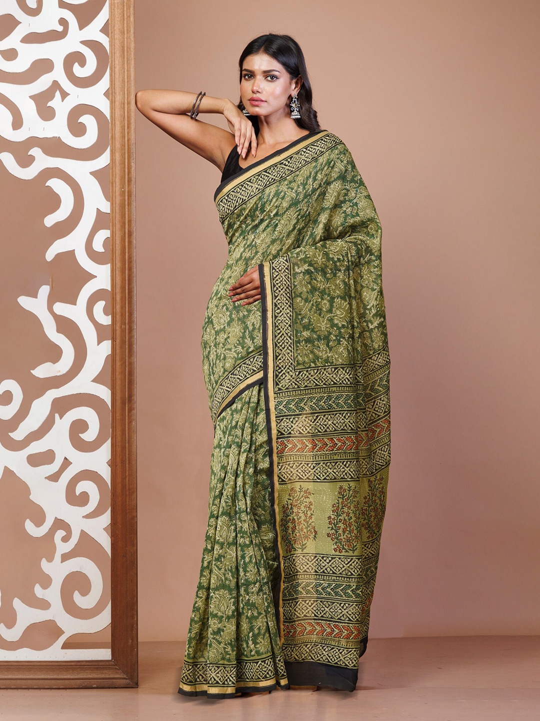 

Unnati Silks Ethnic Motifs Zari Handloom Kota Saree, Green