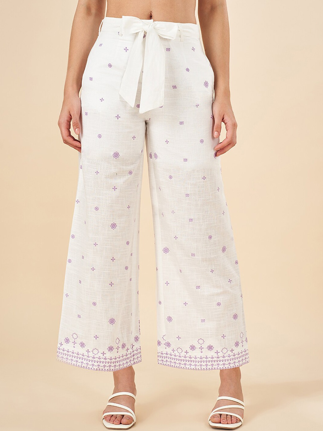 

AKKRITI BY PANTALOONS Women Printed Cotton Trousers, Off white