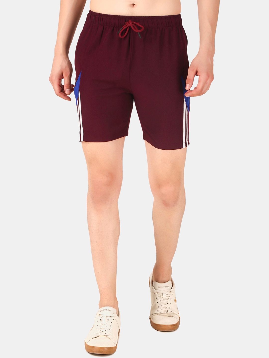 

WELL QUALITY Men Colourblocked Training or Gym with Technology Shorts, Maroon