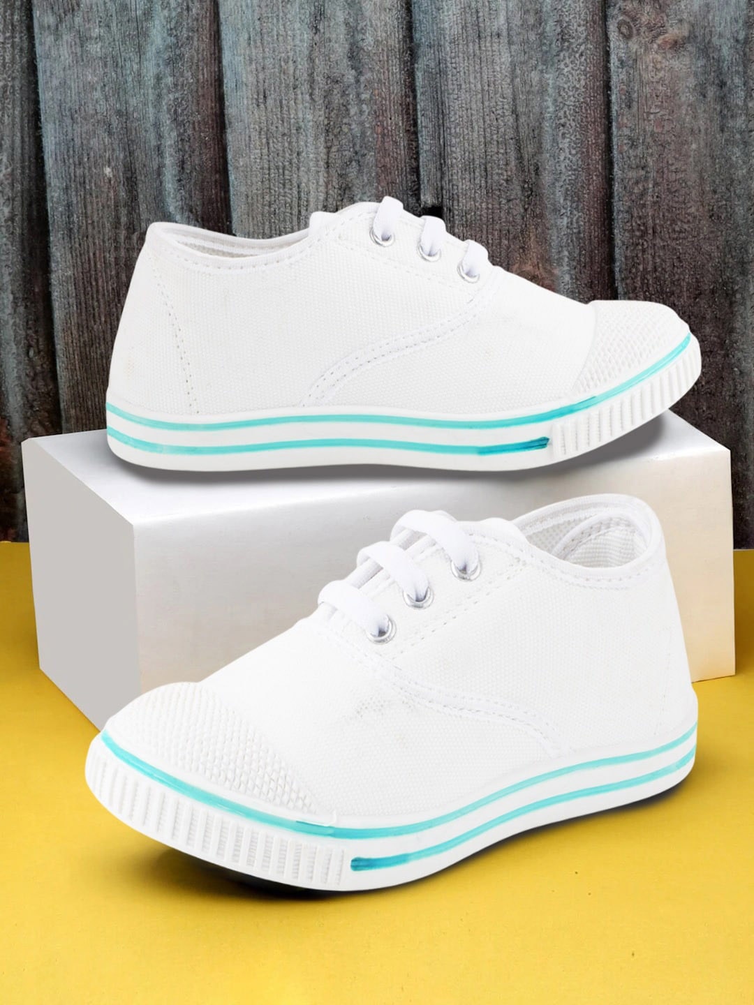 

BAESD Boys Woven Design Sneakers, White