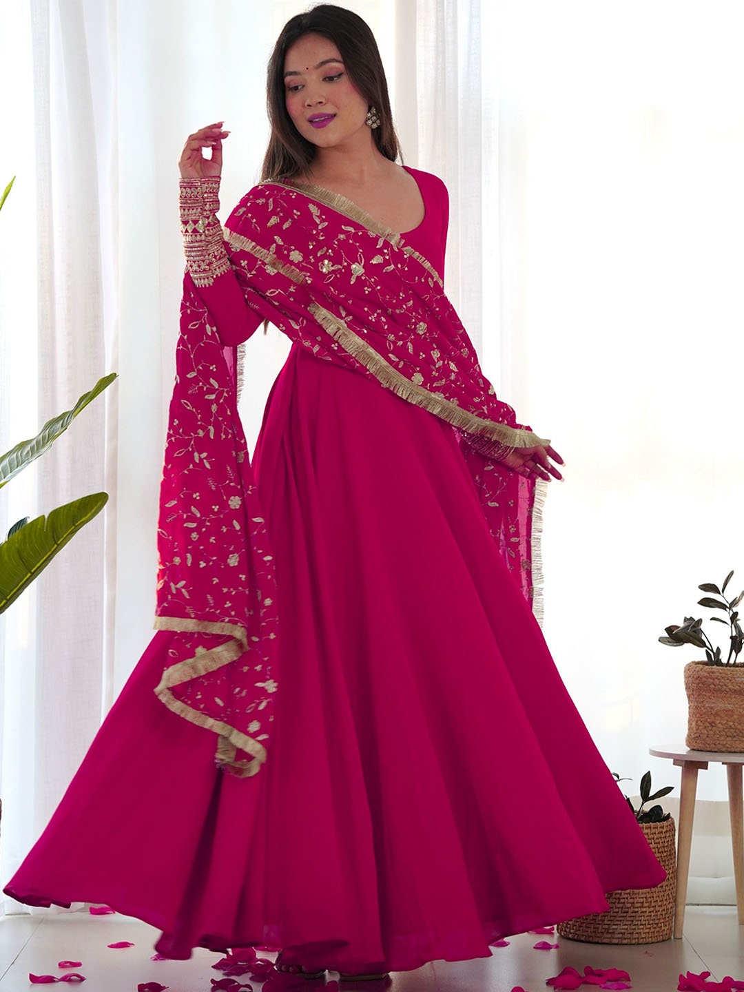 

NIZA FASHION Printed Regular Gotta Patti Kurta with Trousers & With Dupatta, Pink