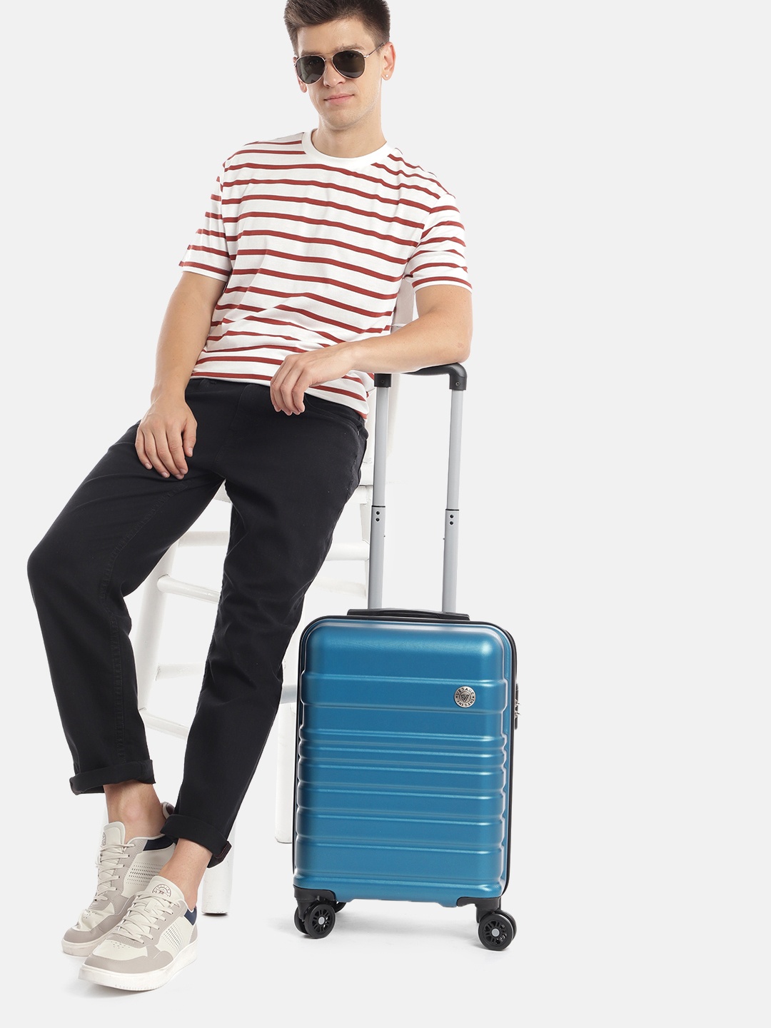 

V By Verage Tokyo Textured Hard-Sided Cabin-Sized Trolley Bag 47.04L, Teal