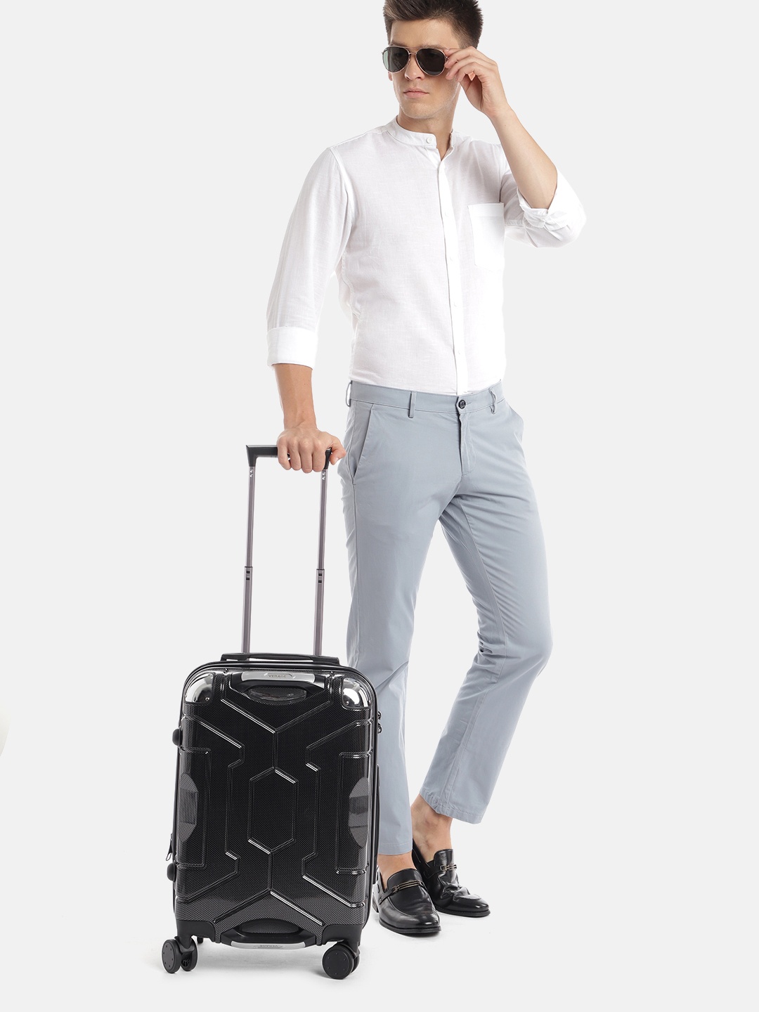 

VERAGE Nova Textured Hard-Sided Cabin-Sized Trolley Bag 42L, Black
