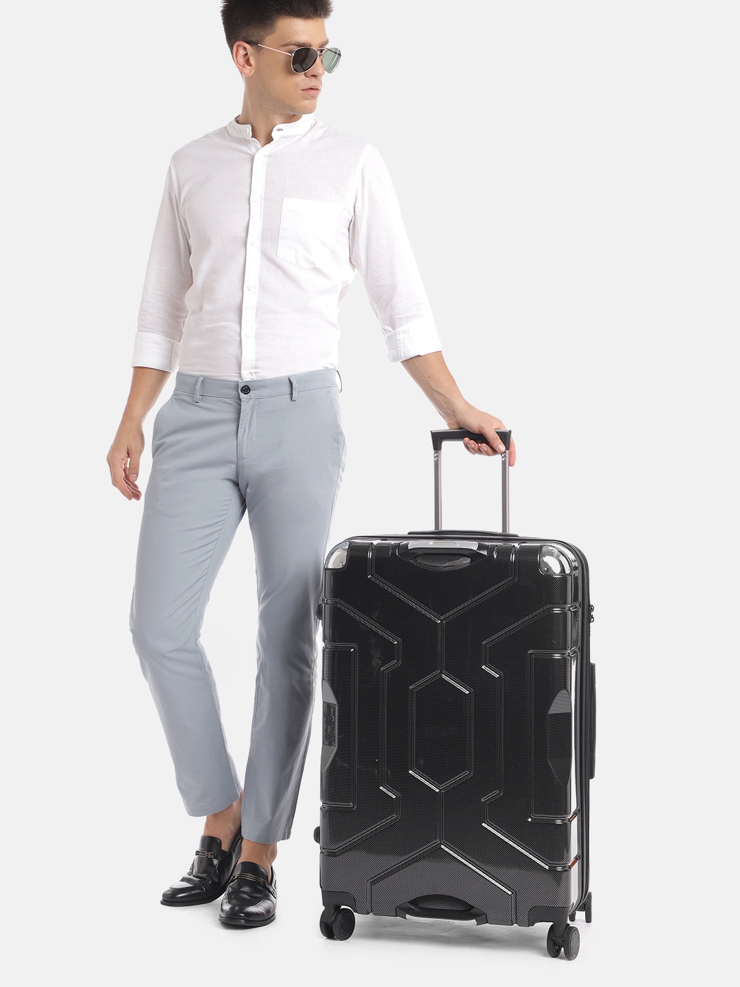 

VERAGE Textured Nova Hard-Sided Large-Sized Check-In Trolley Bag 103 L, Black