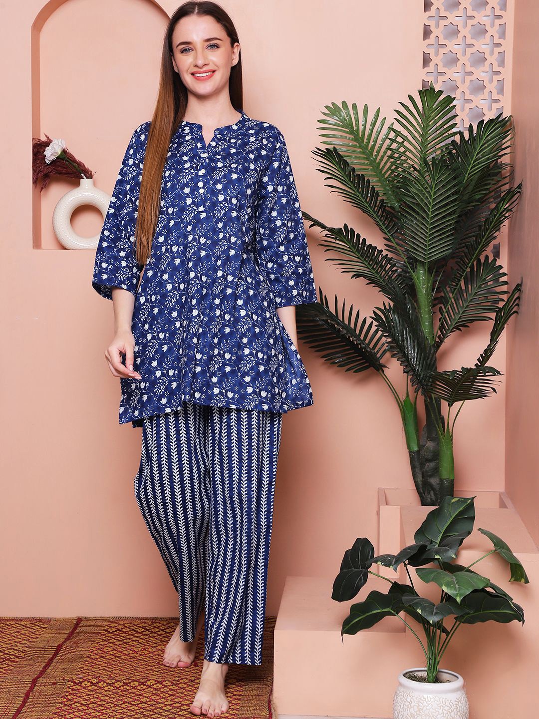 

Indreams Women Printed Pure Cotton Night suit, Blue