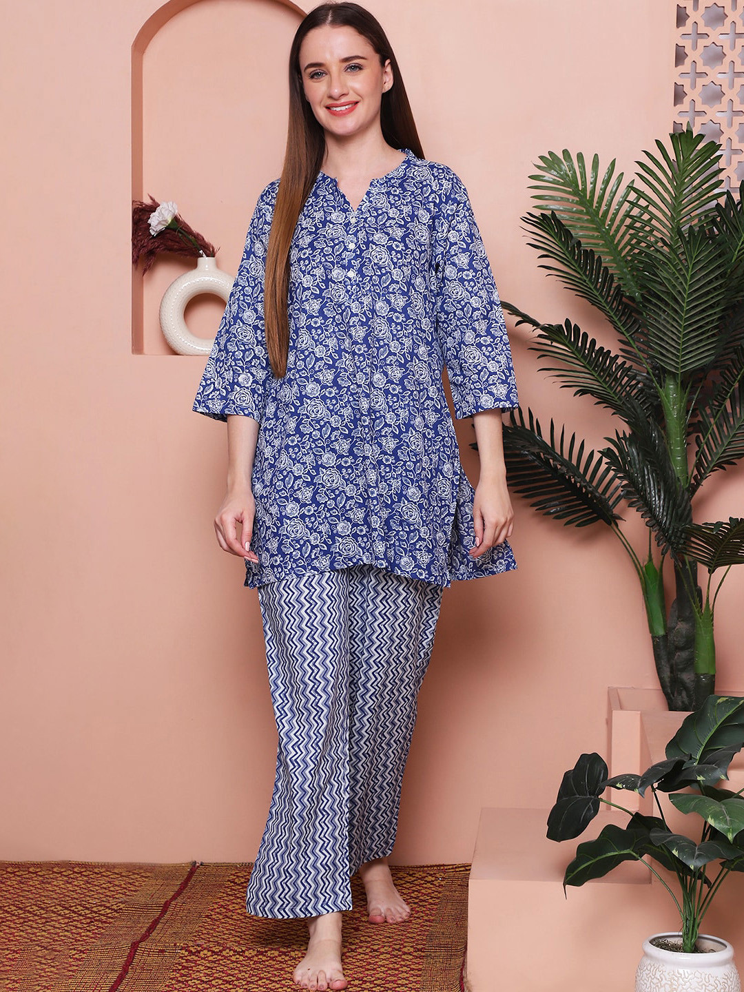 

Indreams Women Printed Pure Cotton Night suit, Blue