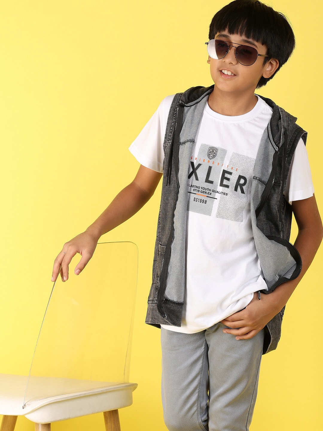 

V-Mart Boys Printed V-Neck Extended Sleeves Pockets T-shirt, Grey