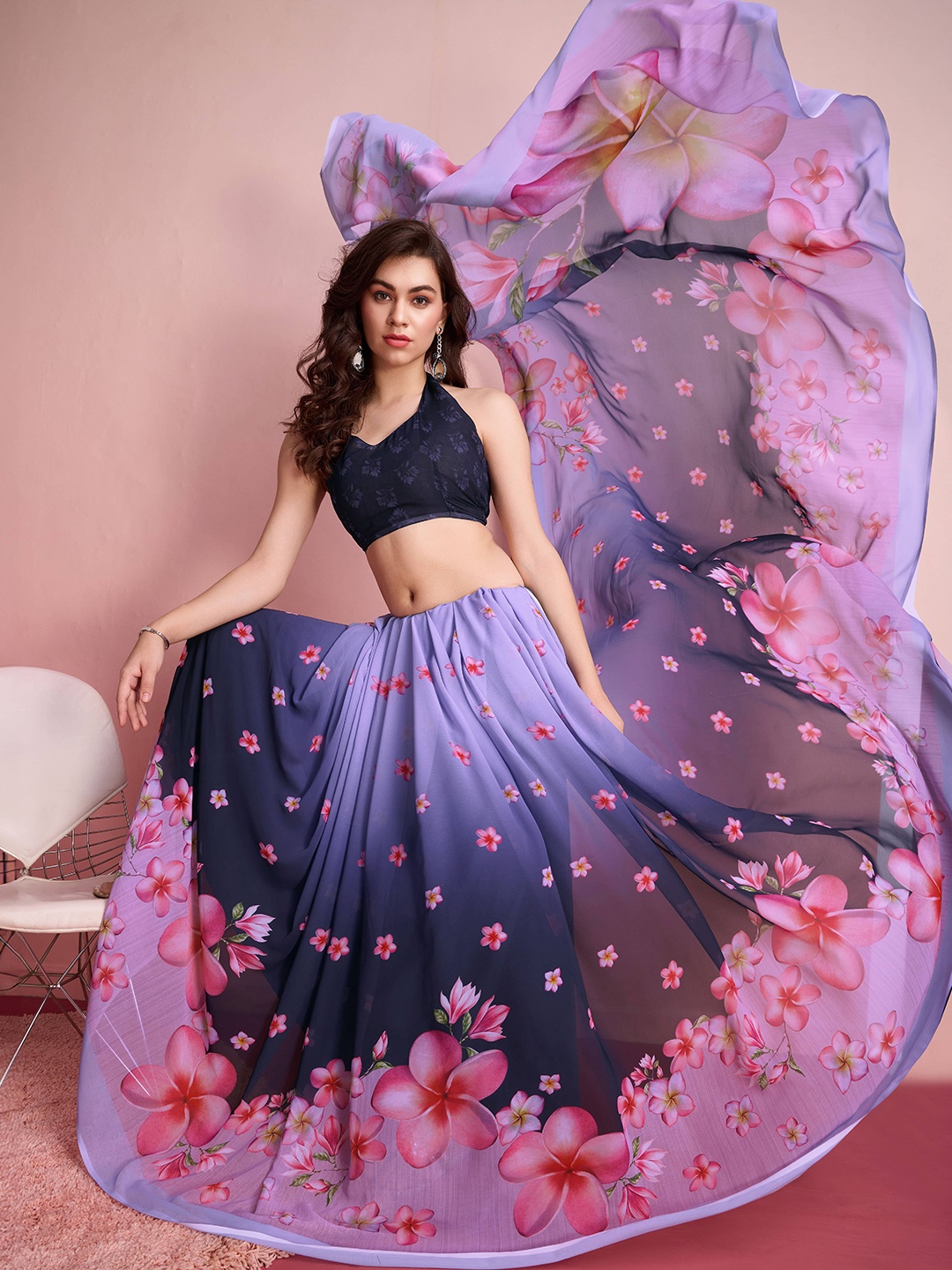 

RACHNA Floral Prints Weightless Georgette Saree, Purple