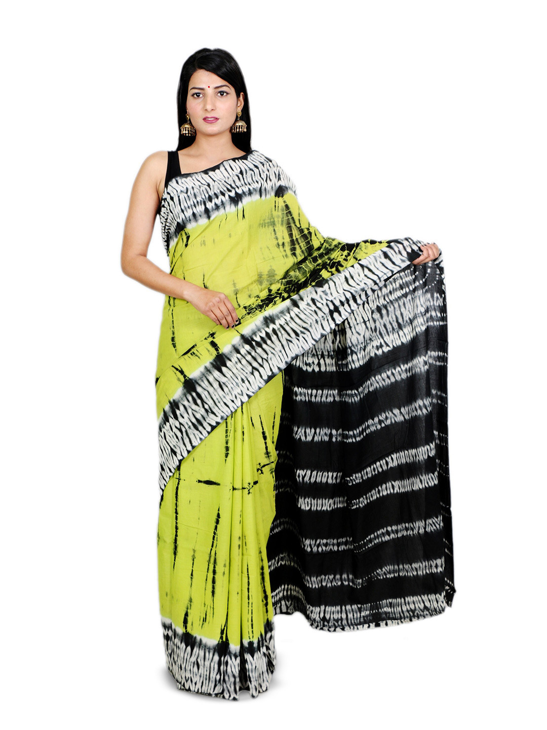 

THE FAMILIAR HANDICRAFTS Tie and Dye Pure Cotton Ikat Saree, Green