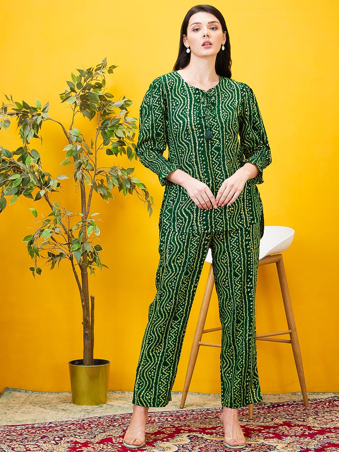 

AV2 Women Bandhani Printed Co-Ords Set, Green