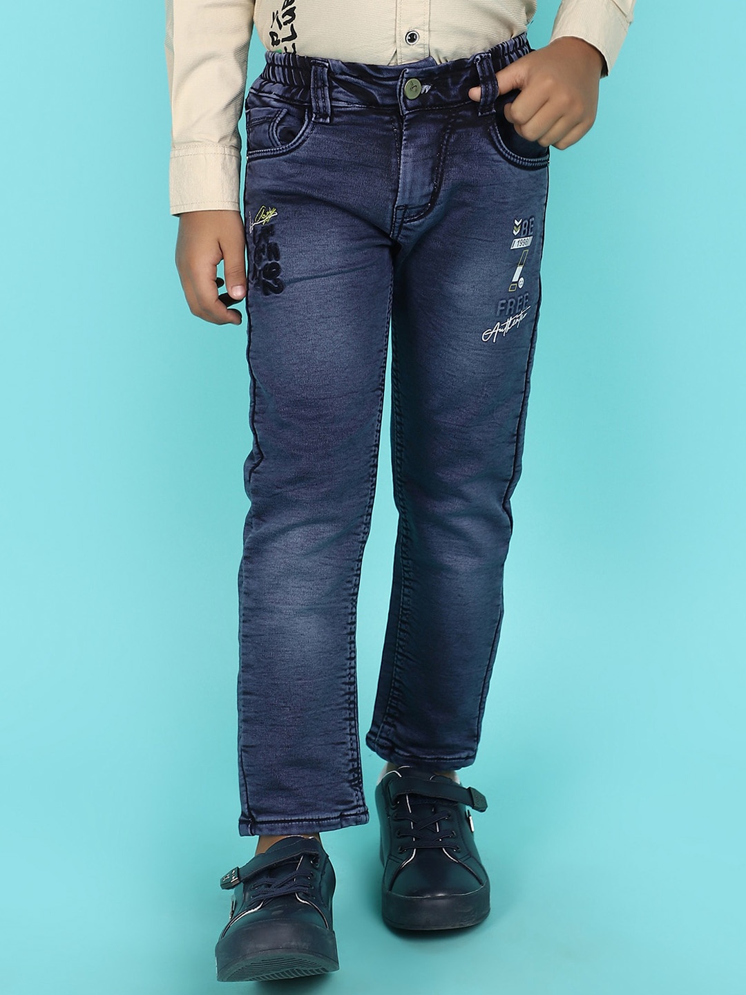 

V-Mart Boys Highly Distressed Light Fade Mid-Rise Jeans, Blue