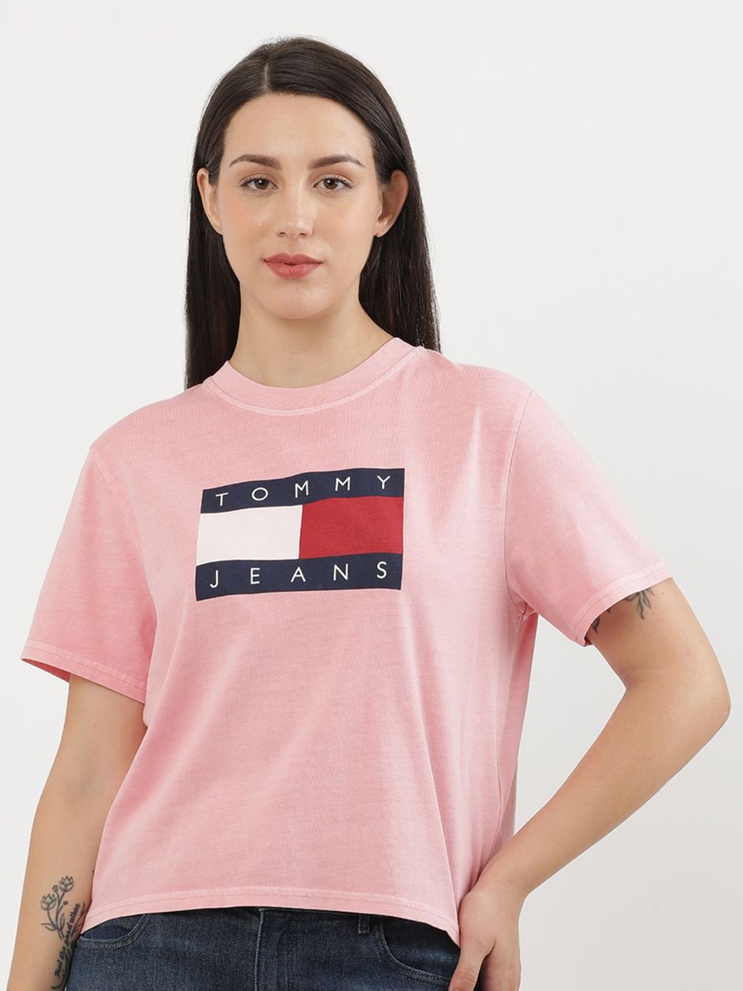 

Tommy Hilfiger Women Printed Pockets T-shirt, Pink