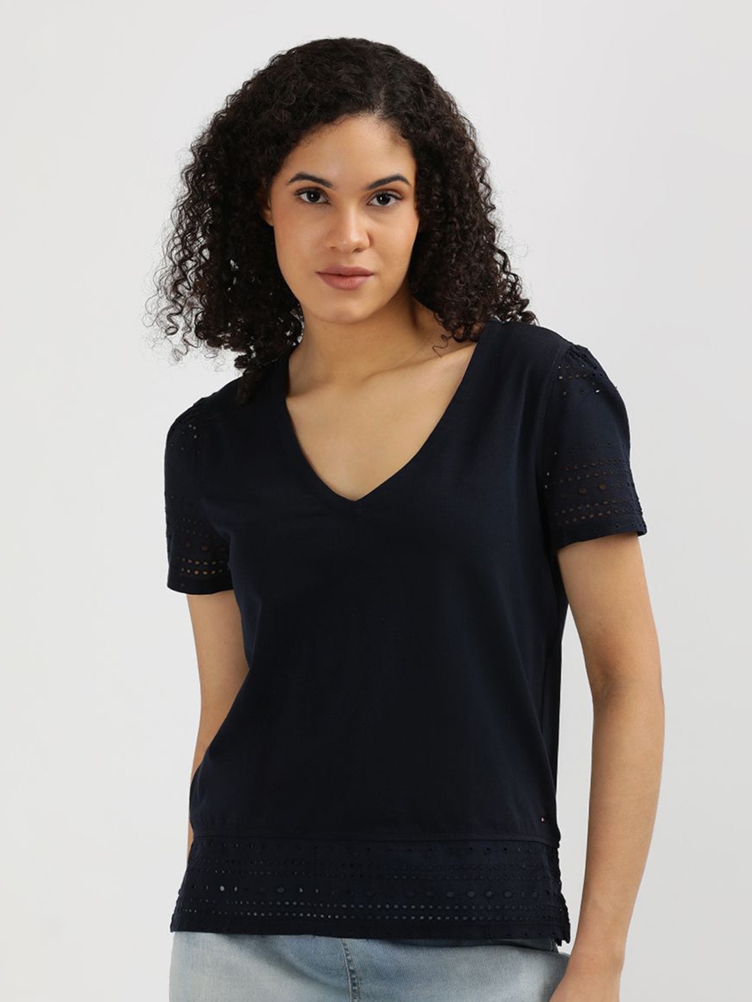 

Tommy Hilfiger Women V-Neck Cut Outs T-shirt, Blue