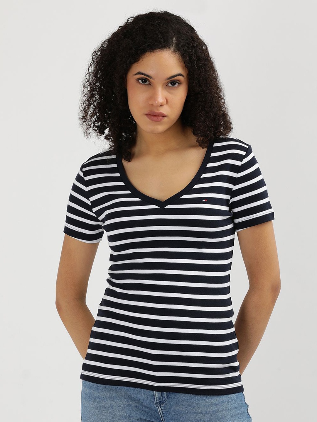 

Tommy Hilfiger Women Striped Monochrome Pockets T-shirt, Blue