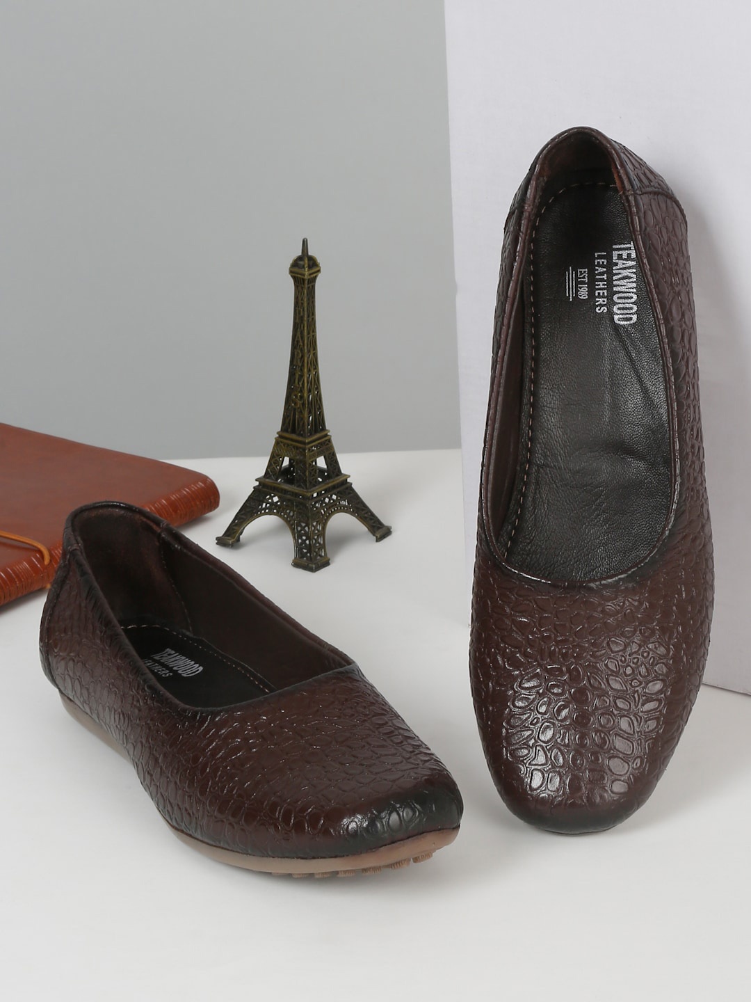 

Teakwood Leathers Women Textured Leather Driving Shoes, Brown