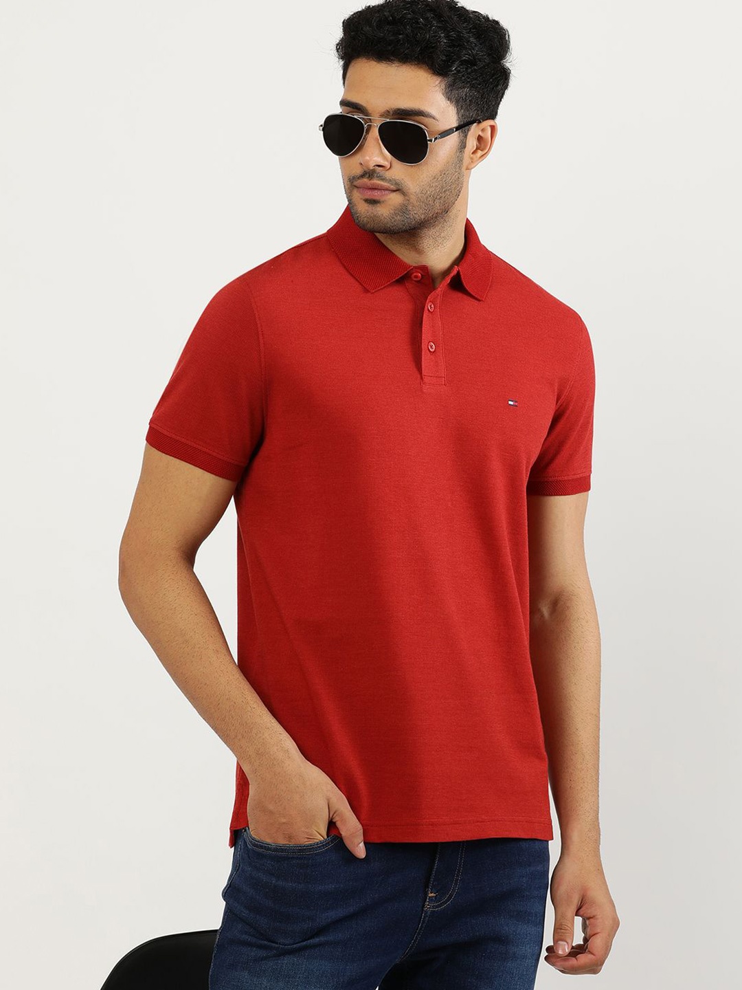 

Tommy Hilfiger Men Solid Henley Neck Applique T-shirt, Red