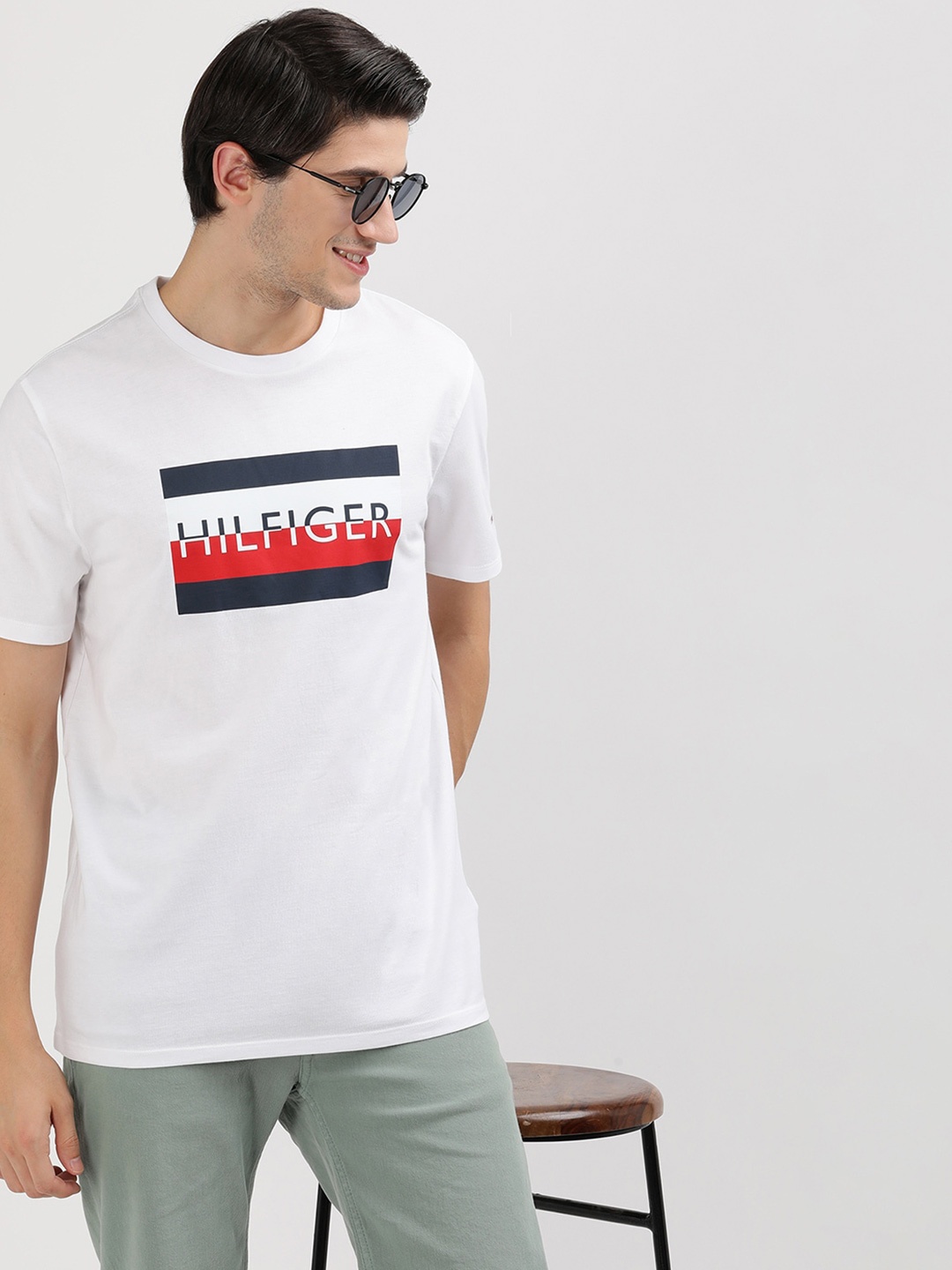 

Tommy Hilfiger Men Typography Printed Applique T-shirt, White
