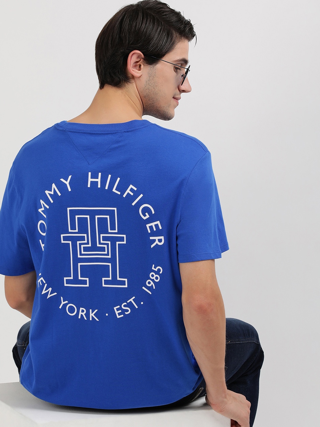 

Tommy Hilfiger Men Typography Printed Applique T-shirt, Blue