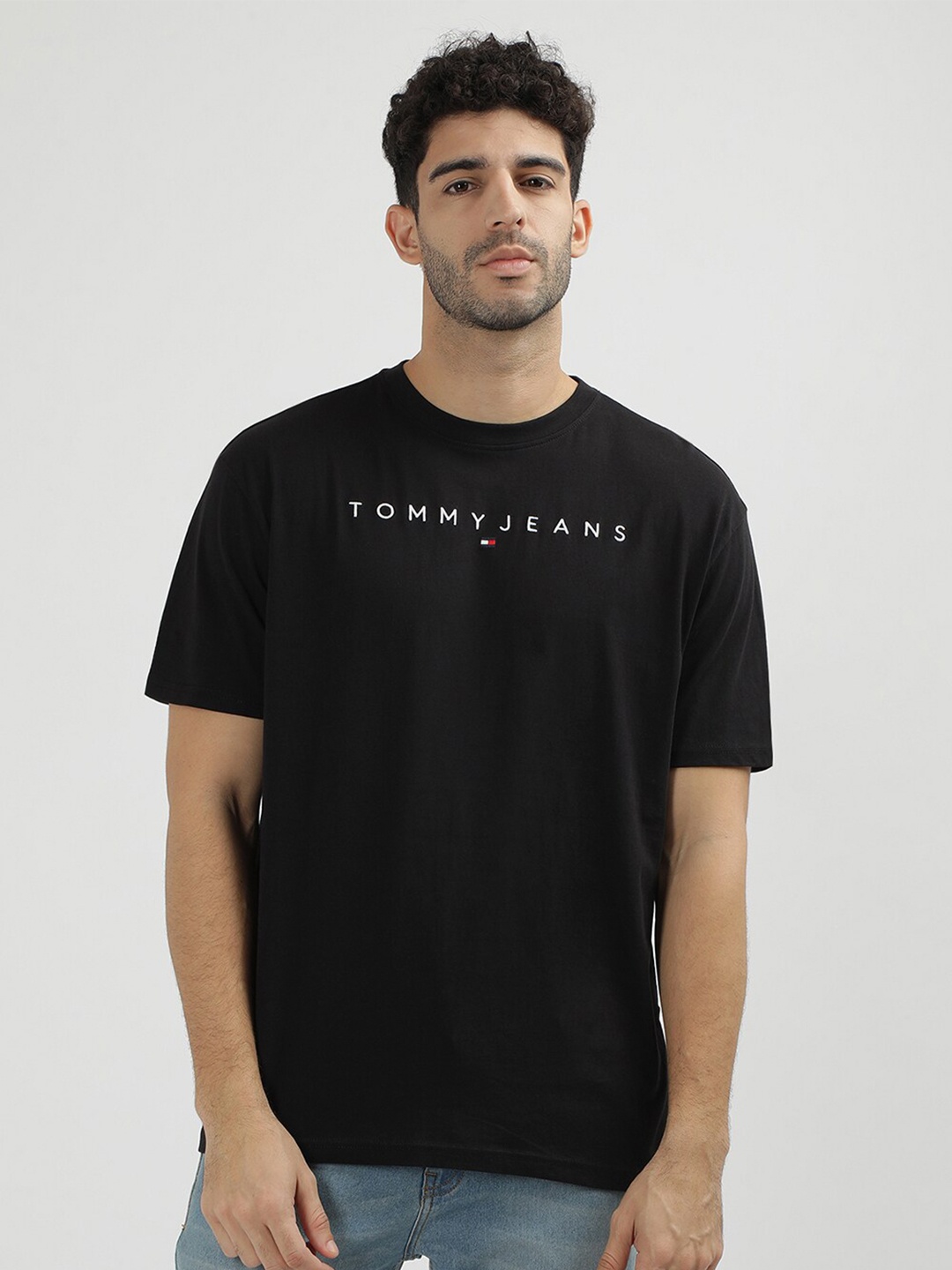

Tommy Hilfiger Men Typography T-shirt, Black
