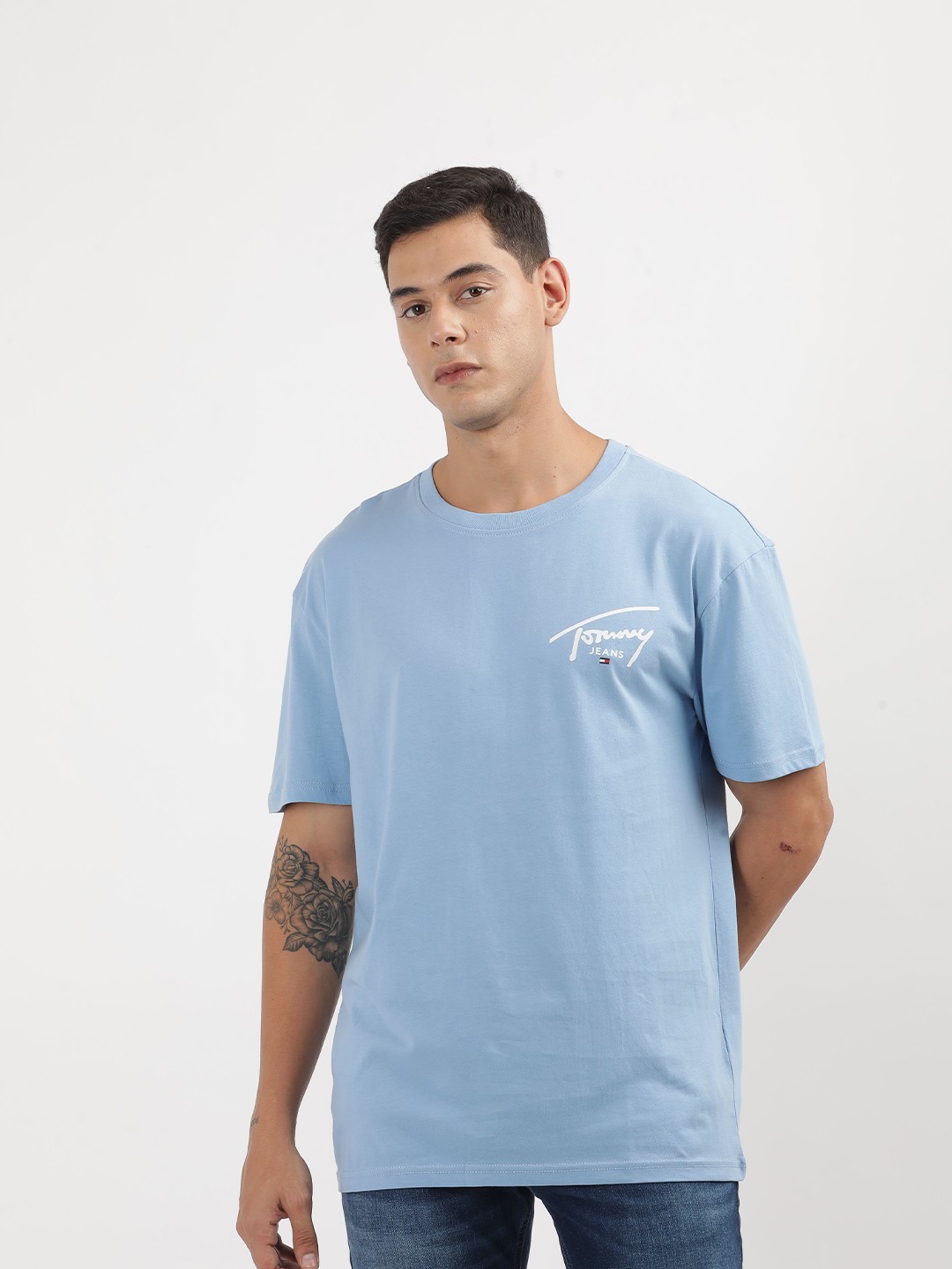 

Tommy Hilfiger Men V-Neck T-shirt, Blue