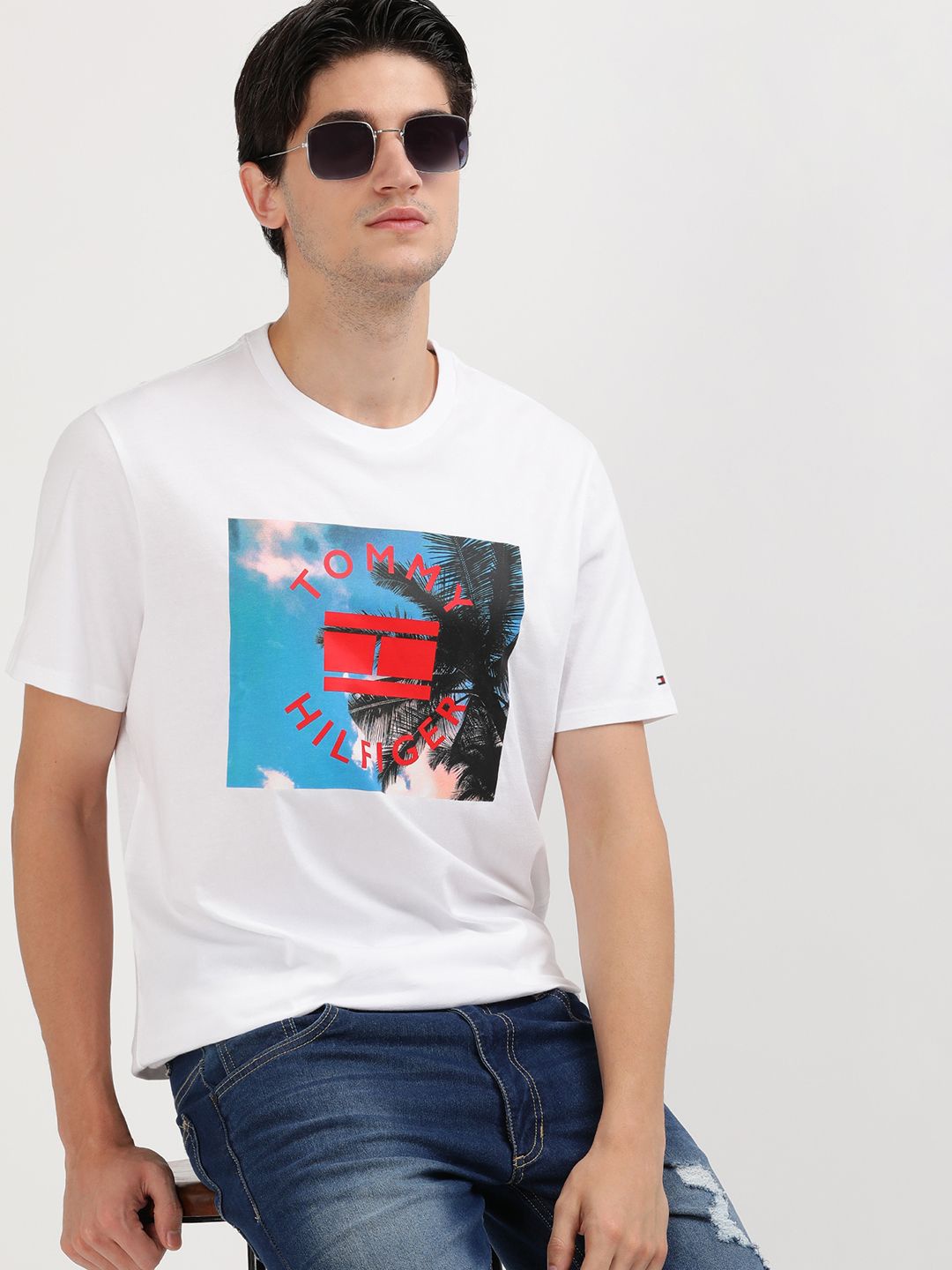 

Tommy Hilfiger Men Printed Pockets T-shirt, White