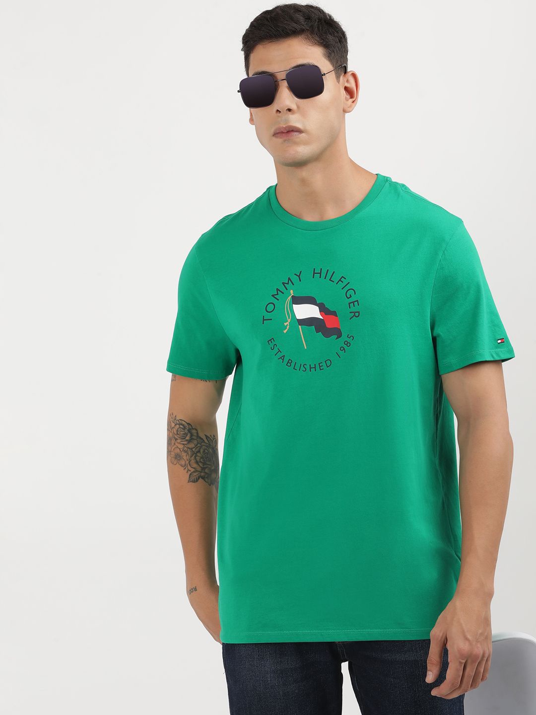

Tommy Hilfiger Men Typography Printed Applique T-shirt, Green