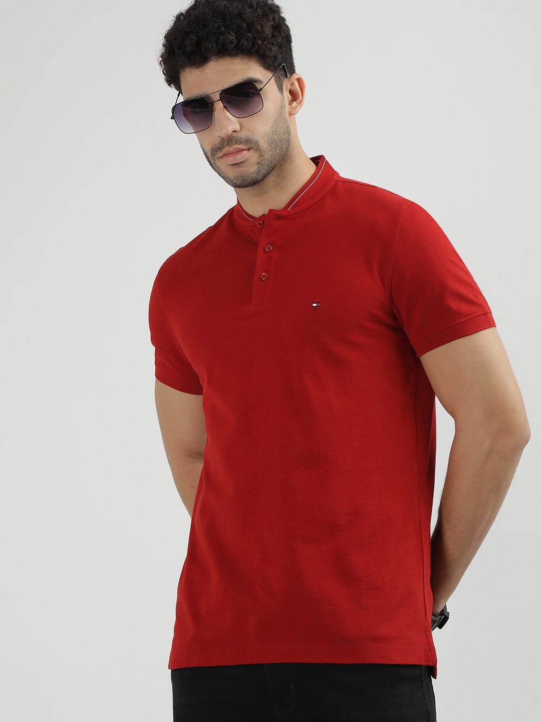

Tommy Hilfiger Men Mandarin Collar Pockets Slim Fit T-shirt, Red
