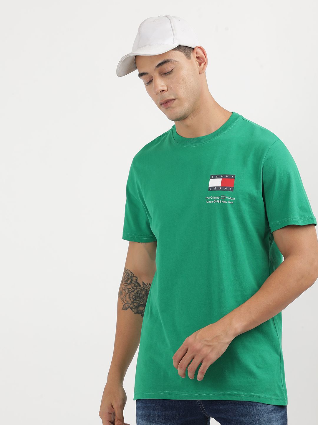 

Tommy Hilfiger Men Applique Slim Fit T-shirt, Green