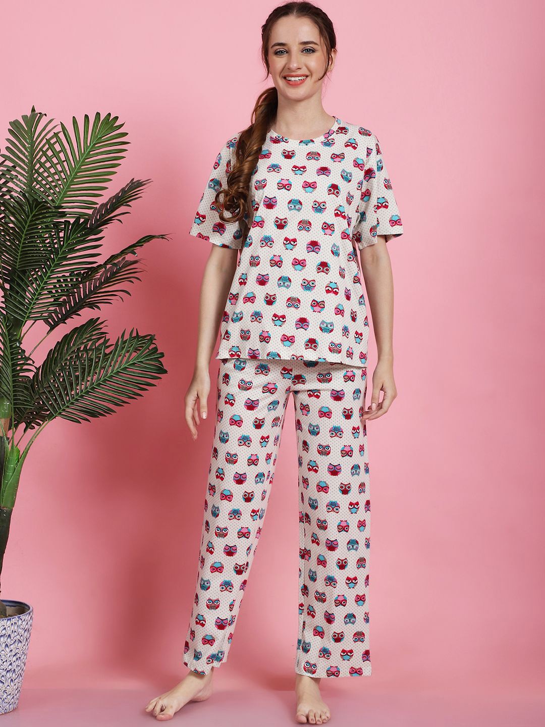 

Kanvin Women Printed Pure Cotton Night suit, Beige