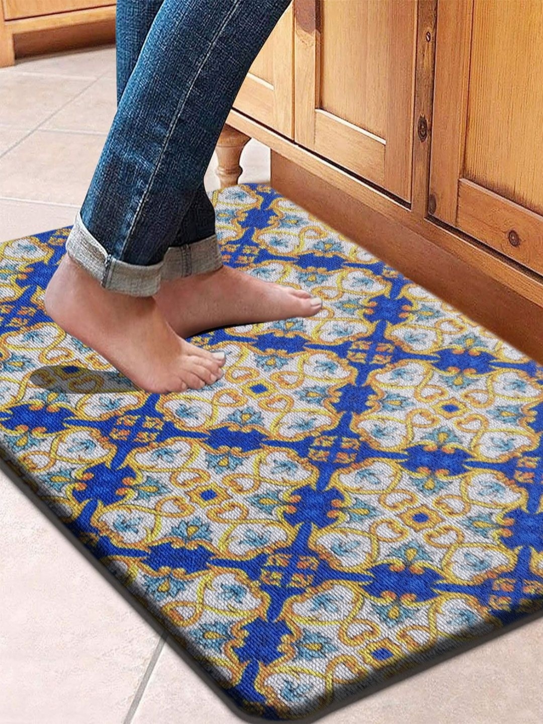 

LUXEHOME INTERNATIONAL Blue & White Printed Anti-Skid Doormat